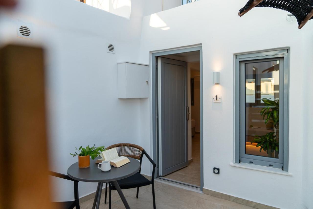 Enalios Sunset Suites Naxos City エクステリア 写真